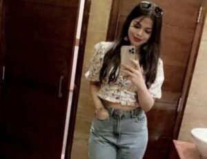 pooja sexy girl